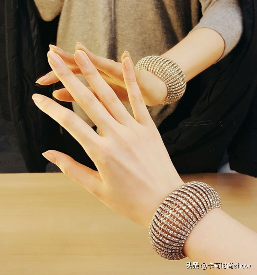 李若彤胳膊训练方法,做护手教程