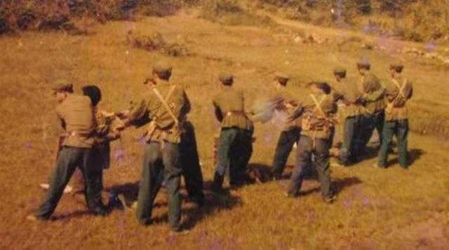 悍匪一分钟连杀7人真实事件,最冷血悍匪14年杀13人