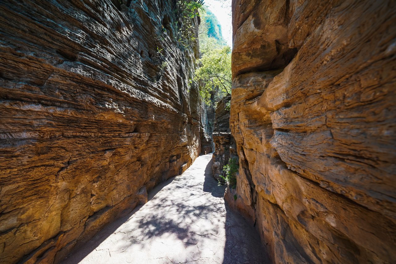 乐谷银滩峡谷漂流整段录播,乐谷银滩漂流最新视频