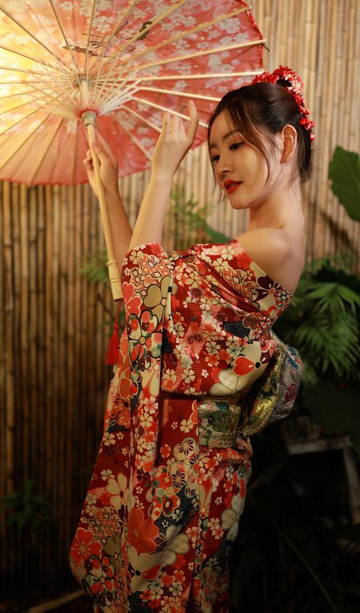 女生第一次去日本酒吧，千万别看错店名后缀，一不小心就很尴尬