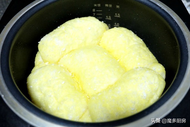 不用揉面家庭懒人版电饭锅面包,面包不用揉面烤箱做法