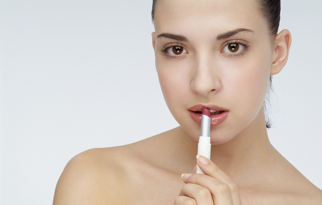 让嘴唇变厚的坏习惯,想唇部变厚该怎么整