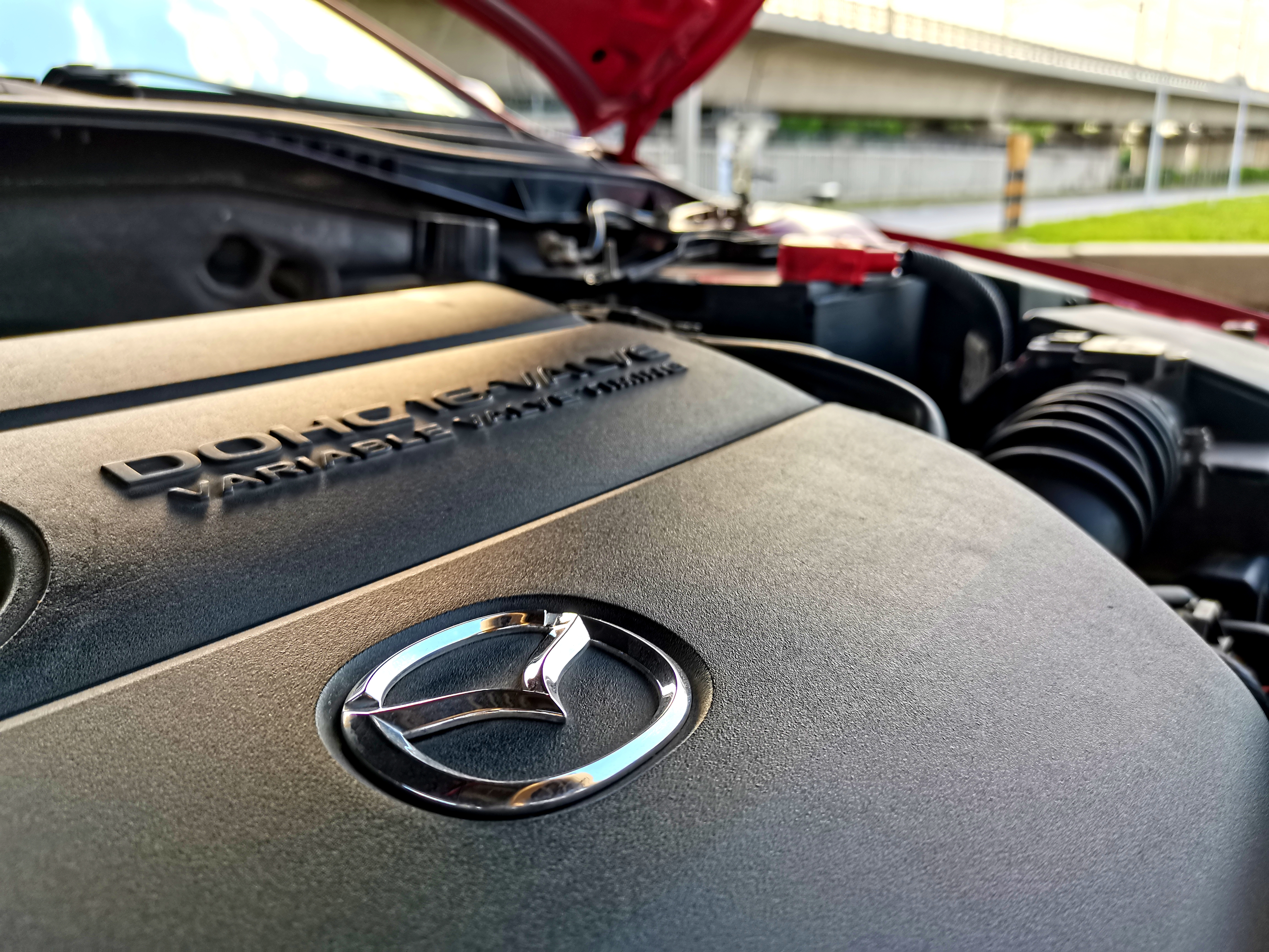 亮黑马自达6,亮灰马自达六