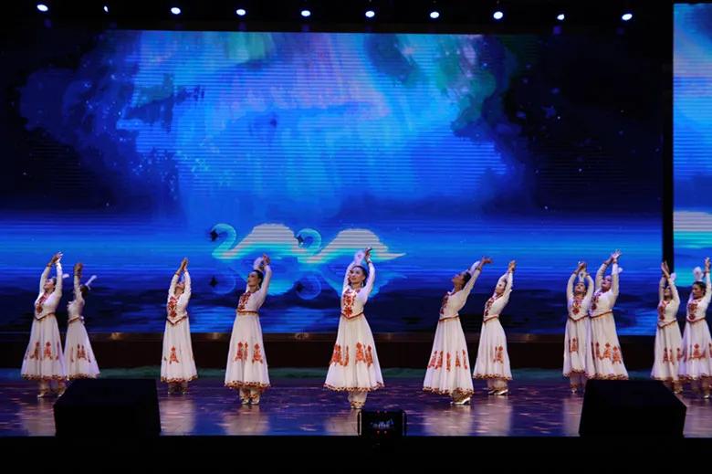 *疆新**兵团四师可克达拉市举办庆祝中国*产党共**成立100周年专题晚会暨职工文艺汇演颁奖晚会