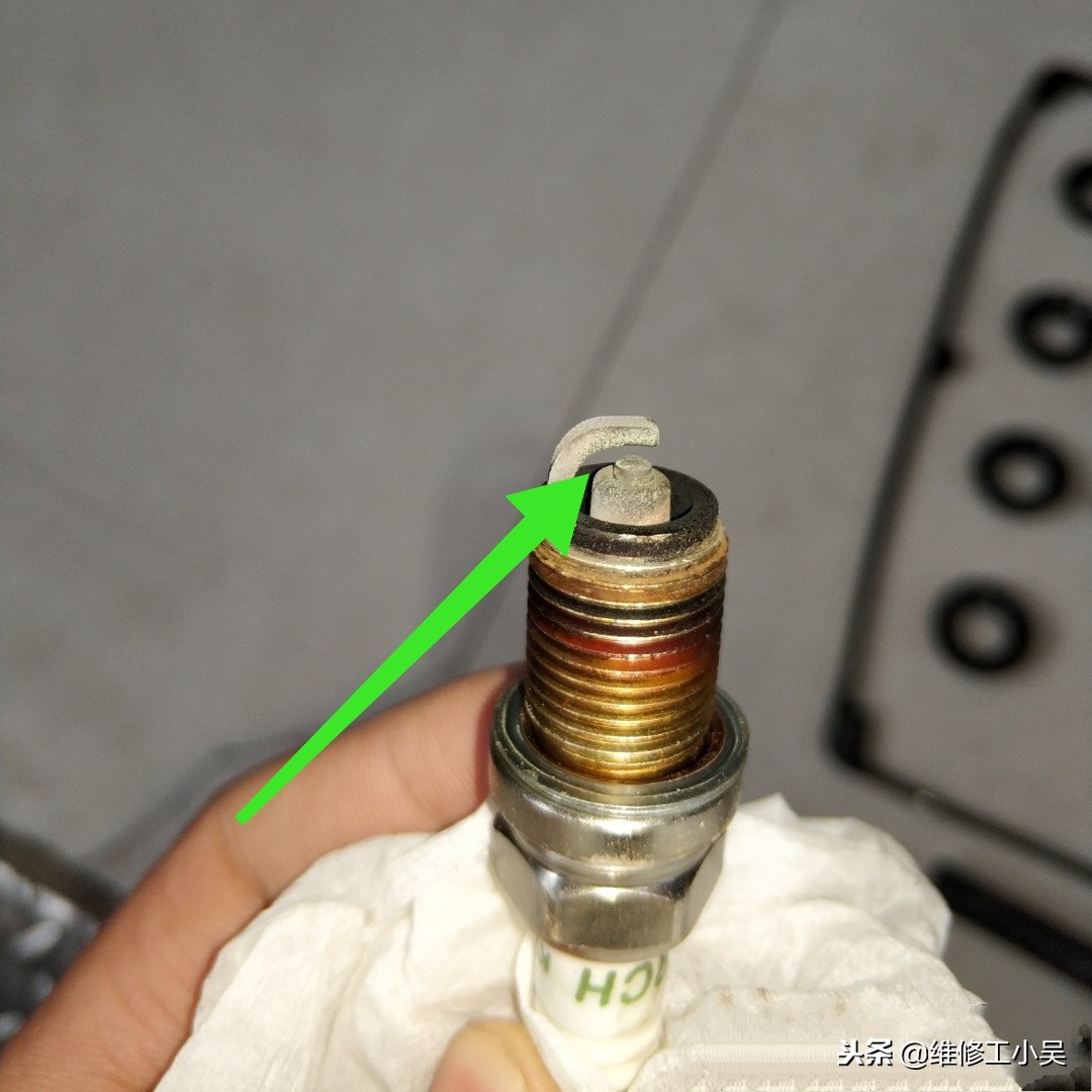 东风风行菱智m5维修视频,风行菱智m5油底壳漏油