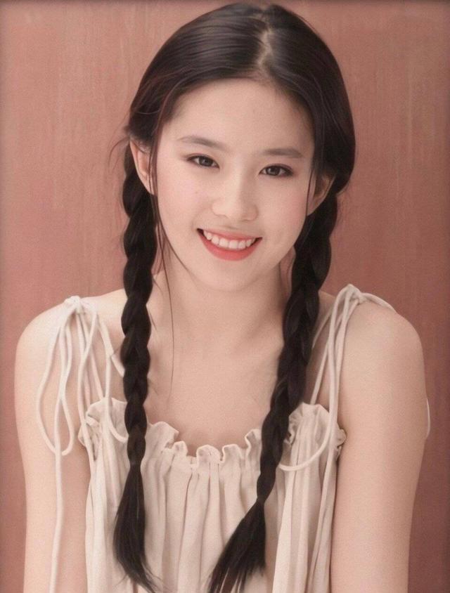 刘亦菲是你心目中的花木兰吗,刘亦菲花木兰数年磨一剑