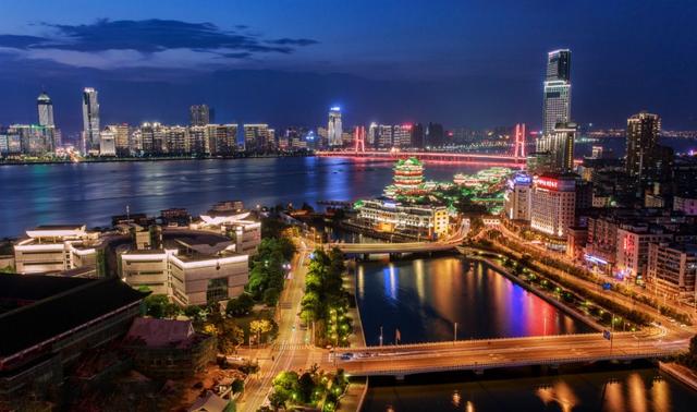 南昌在全国占据怎样一个位置,南昌在全国有什么特殊的优势