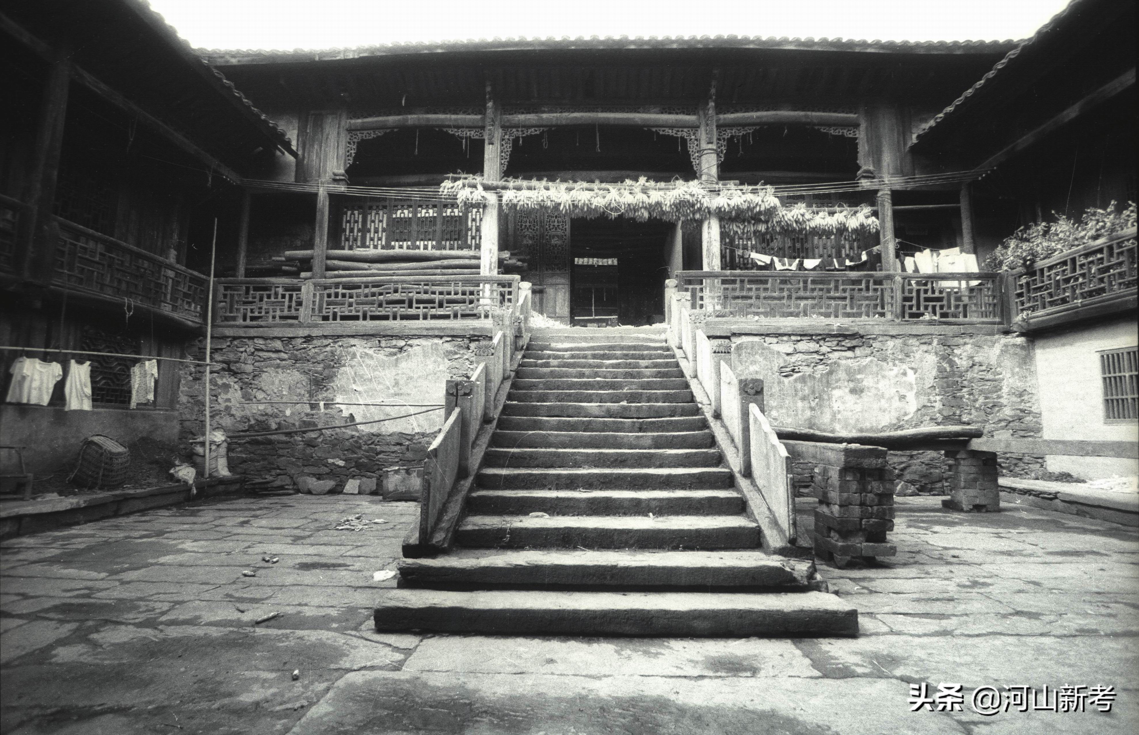 鄂西北大山深处的花屋,竹坪乡高家花屋