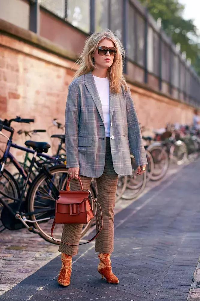 红翼靴子什么季节穿,长筒靴子适合什么季节穿