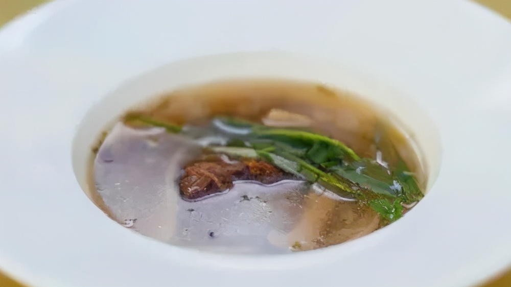 2款养生茶饮适合冬季饮用,这2种茶尽量少喝