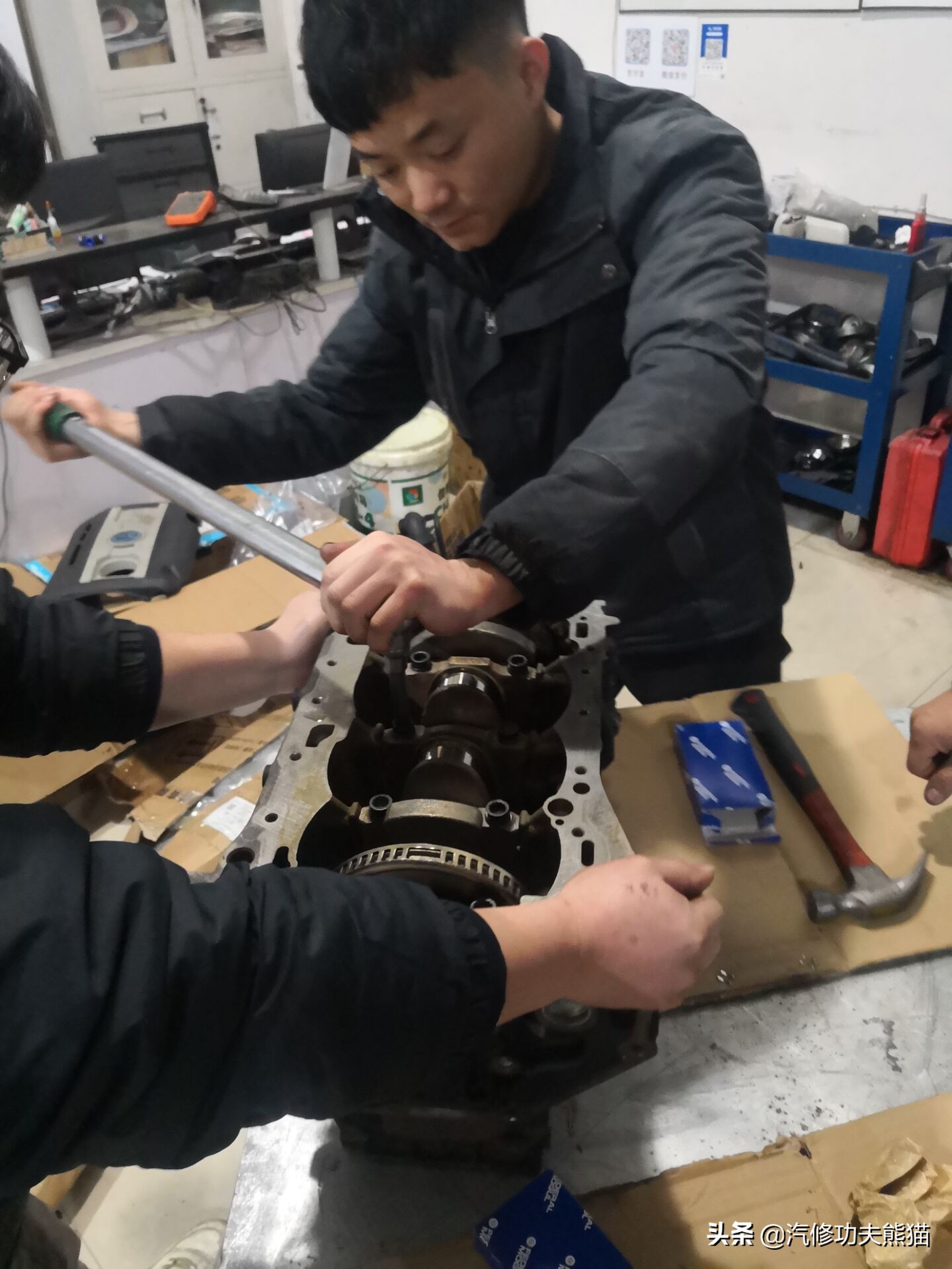 斯柯达明锐2010款2.0烧机油吗,09款斯柯达明锐1.6烧机油怎么解决