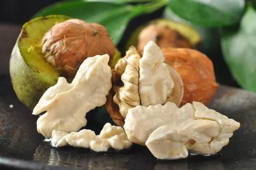 新鲜核桃又香又甜是哪个地方产,新鲜核桃怎样做菜才好吃