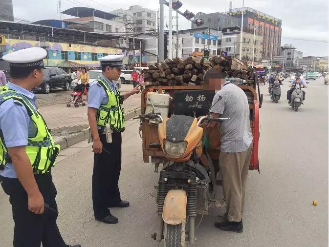 南宁交警严查货车违法,南宁市摩托车闯禁摩区处罚