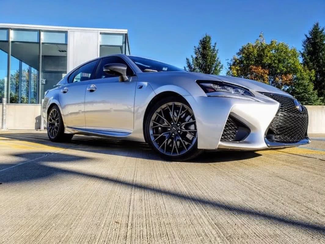 霓虹骑士暗金好看吗,霓虹骑士效果