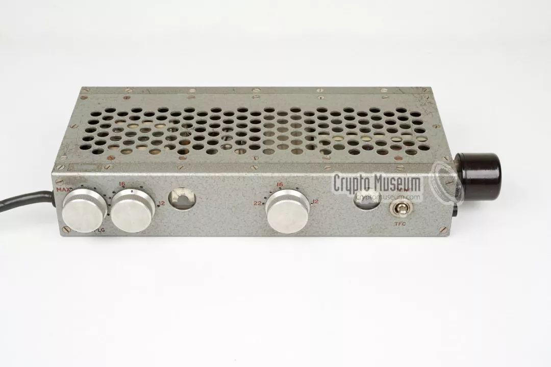 老式电子管收音机50年代的,收音机无线电发射器