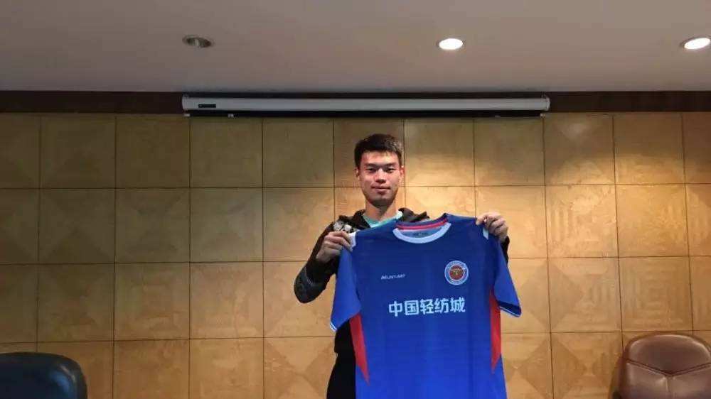 足球丨武汉签浙江王凯！杜拉多加盟建业？武磊海报频现