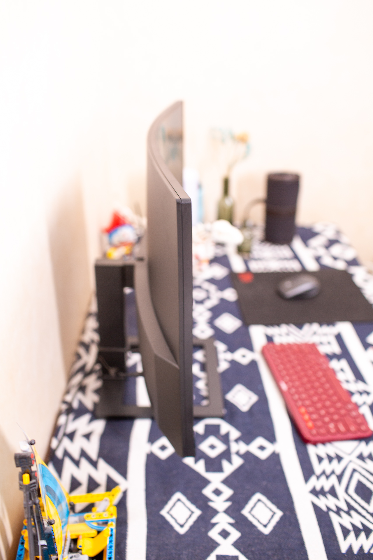 飞利浦275m7c曲面显示器测评,2千左右飞利浦2k显示器推荐