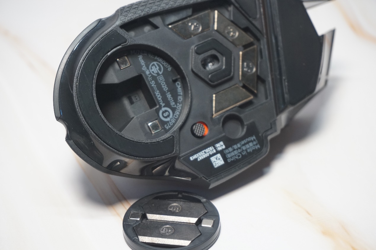 为什么普通鼠标比罗技g502还好用,罗技鼠标g502g402g304哪个顺手