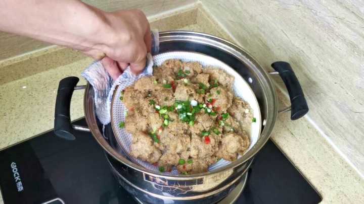 粉蒸排骨做法最正宗的做法,粉蒸排骨的家常做法最正宗的