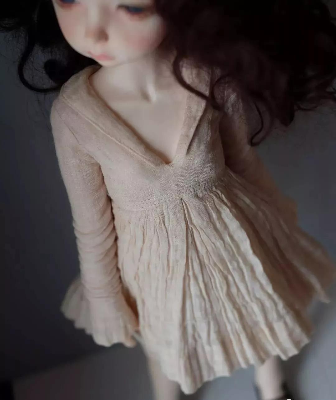 恨不能把她的芭比娃衣穿上自己身上......