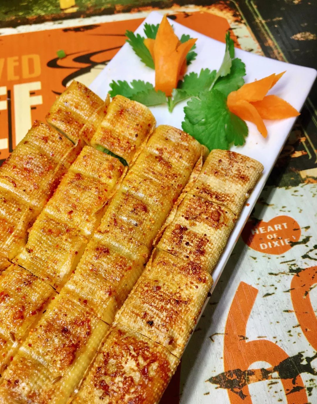 专注烤羊肉串三十年,自助烤串铜火锅