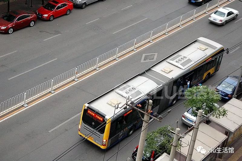 我一下记录了10年北蜂窝路的京华前置大铰接时代