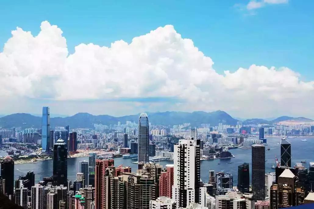 下了飞机的行李怎么才能到,下了飞机去哪里取行李