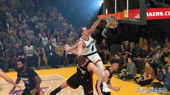 多平台适配北通斯巴达2版手柄,北通手柄斯巴达2玩吃鸡