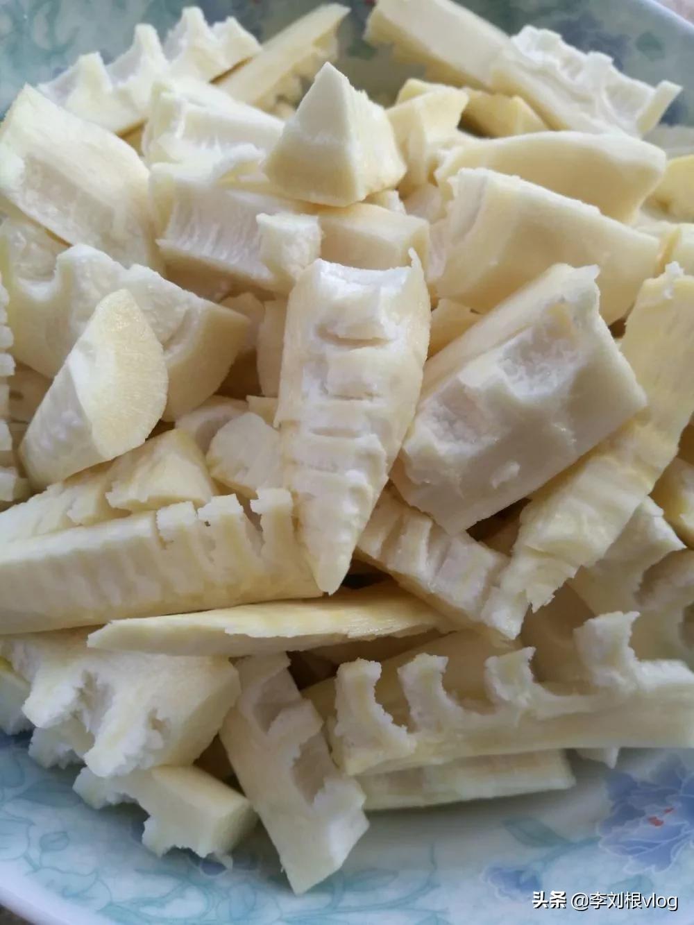 泡椒竹笋的做法简单好吃,竹笋雪菜做法简单又好吃