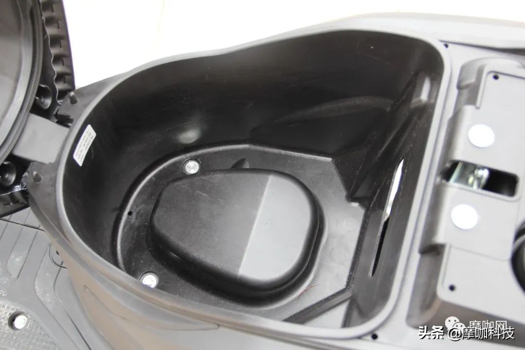 游走在实用和时尚之间，NB-X能否如名字那样锐不可挡？