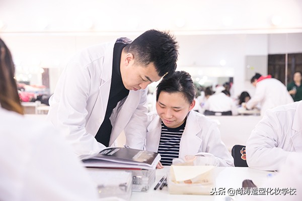 你是怎么做到又邋遢又精致,女生说自己又懒又丑怎么回复