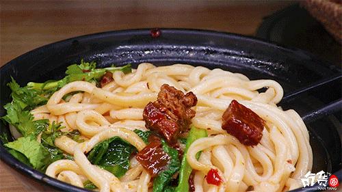 南阳老字号牛肉汤秘制烩面店,南阳第一家牛肉汤烩面