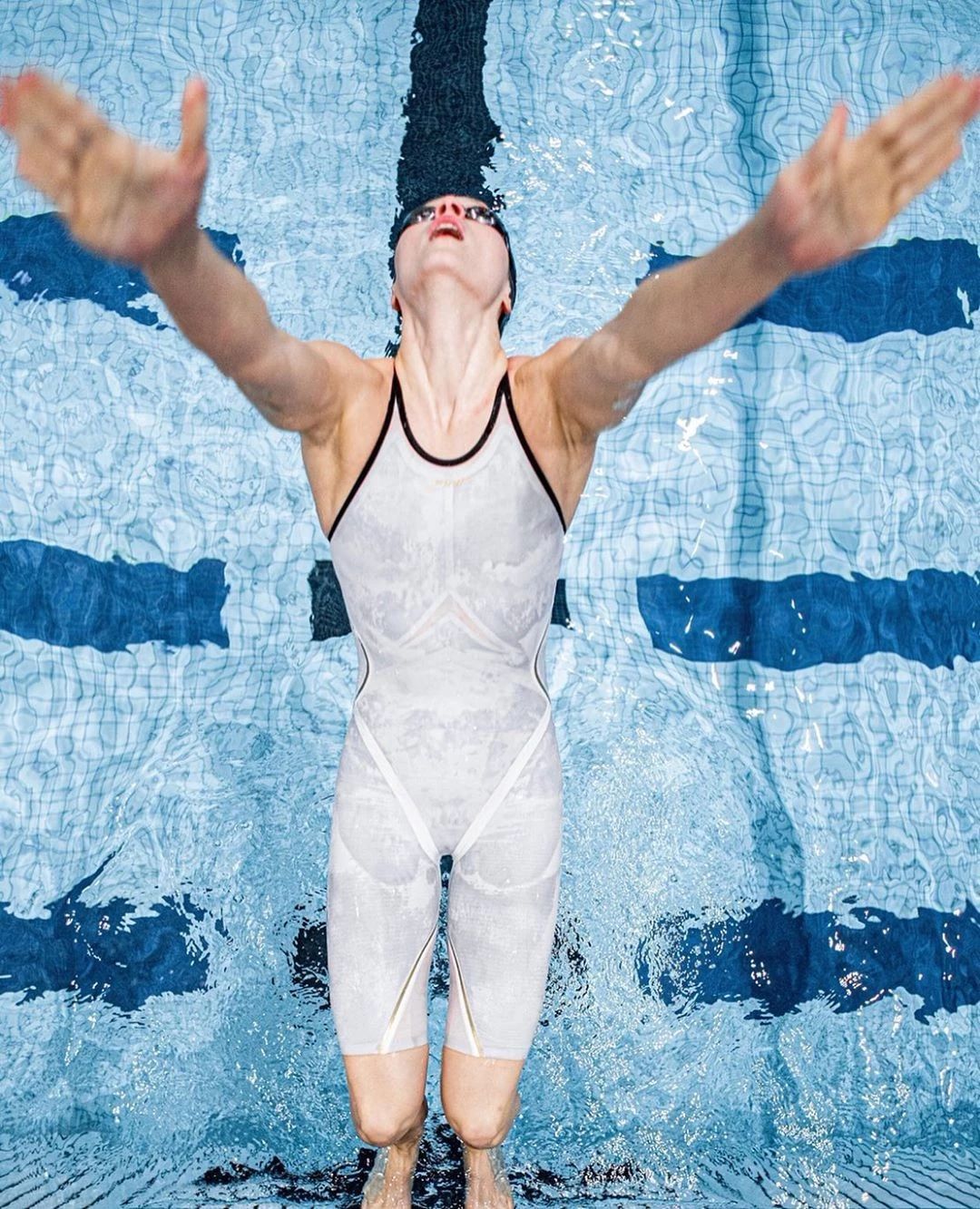 你的第一次是不是紧张还呼吸急促?