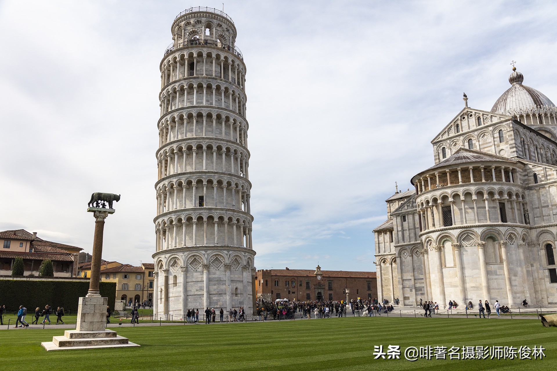 比萨和卢卡，一城因歪了的塔著名，一城躲过二战轰炸保存中世纪原貌