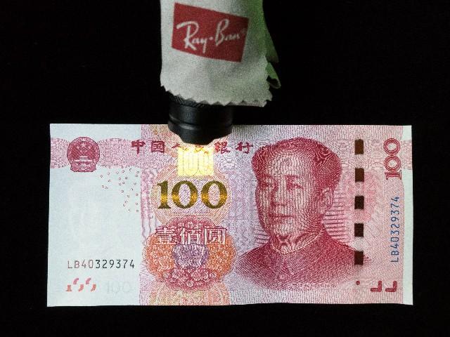 大脸大头适合戴雷朋哪款墨镜,雷朋墨镜搭配