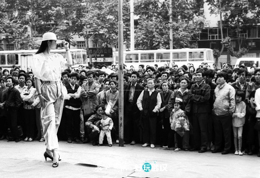 武汉70周年的变化发展,湖北武汉70年荆楚巨变