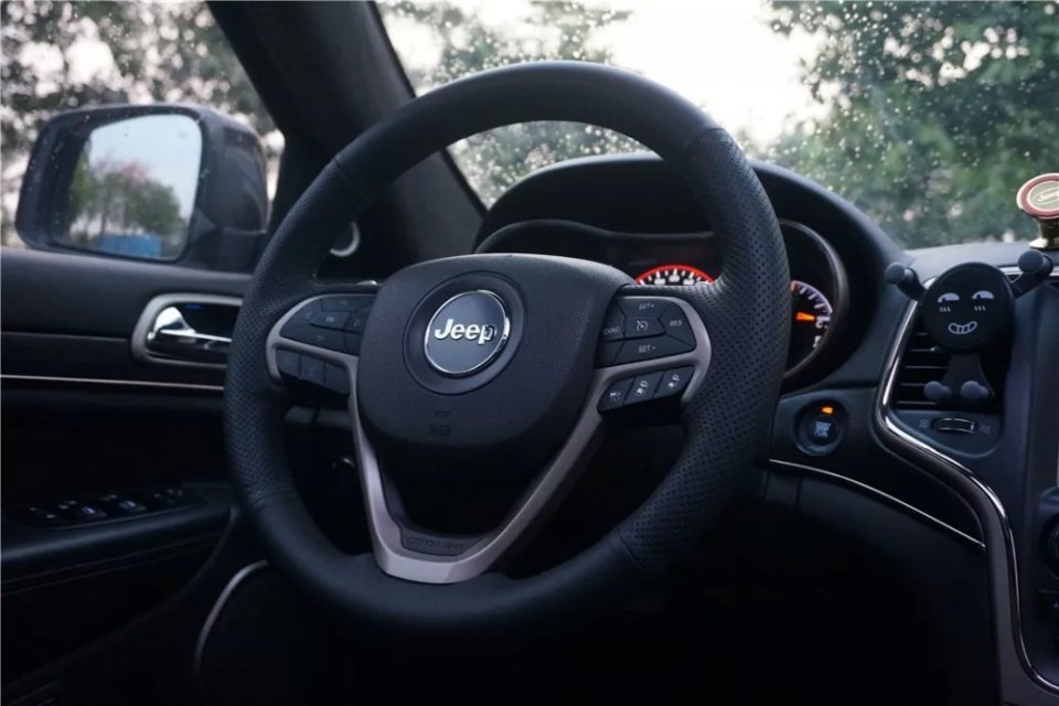 2017大切诺基3.0l基本操作流程,大切诺基3.0l值得入手吗