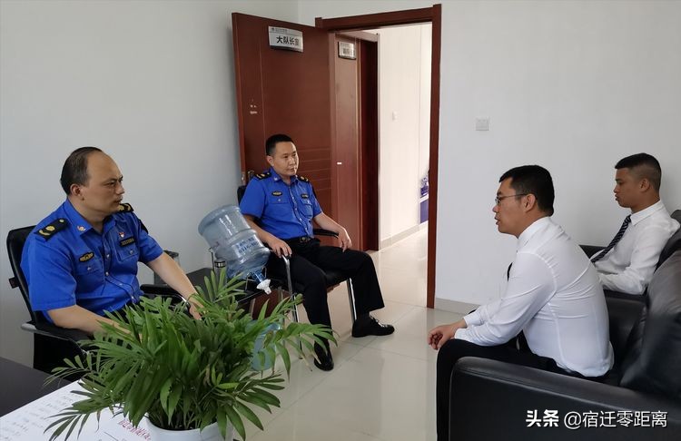 宿迁金鹰物业向古黄河倾倒垃圾被查