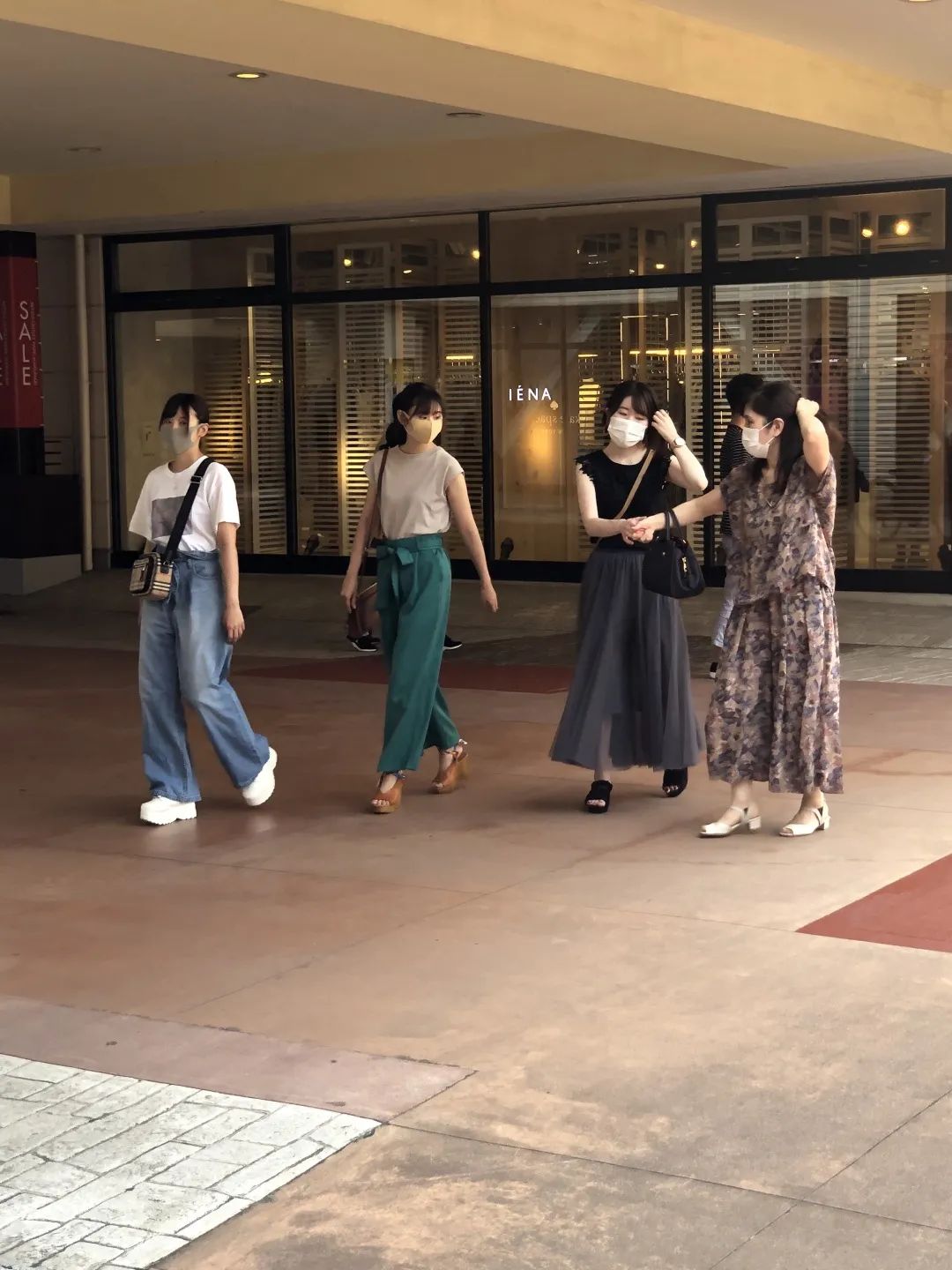 口罩,今年日本秋冬最流行的时尚单品