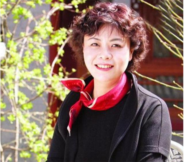 铁凝:34岁还没找男朋友,冰心说不要找要等!然后50岁才结婚