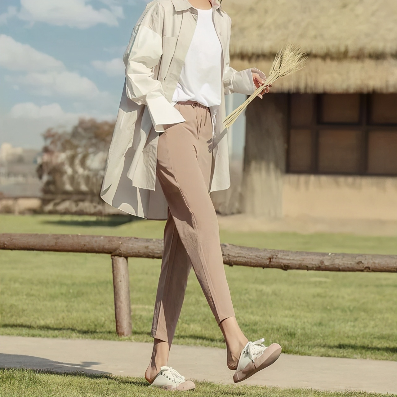 超凉爽的裤子显瘦又百搭,初夏穿搭显瘦中性风裤子