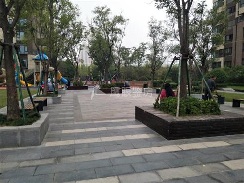 良乡万科物业,万科物业和配套设施