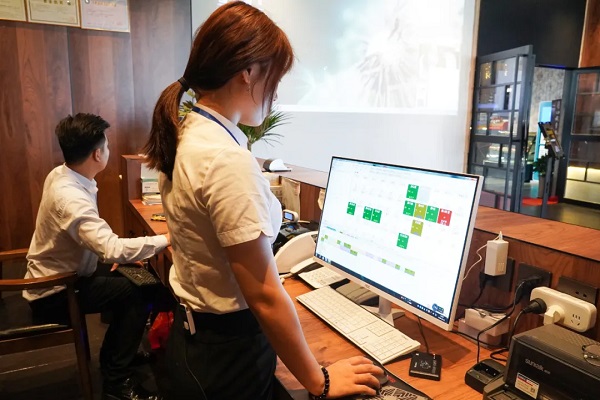 98年出生在殷汇，北漂一年多，玖静堂让我选择了留在家乡池州