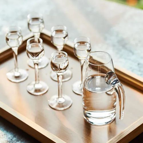 买的白酒苦味太重怎么解决,买的酒发苦怎么回事