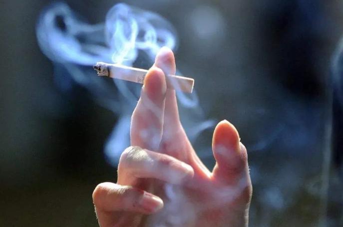 晨起抽烟有什么忌讳,晨起抽烟对血糖有影响吗