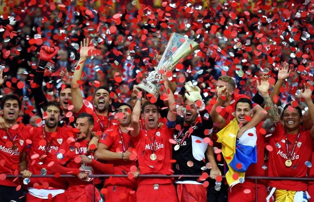 无面杀手艾莉亚复仇君临，一不小心竟爱上足球？