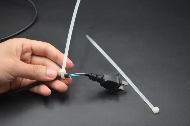 电线插头根部破裂该如何维修,电线插头根部烧断了怎么修复