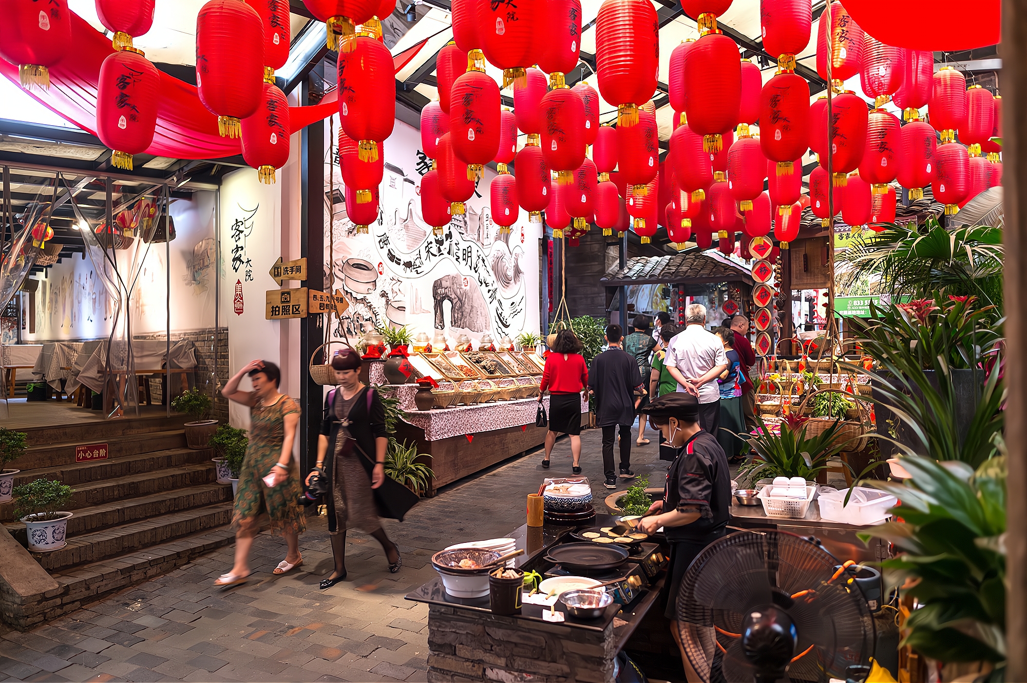 赣州经开区客家大院,赣州郁孤台客家大院美食推荐