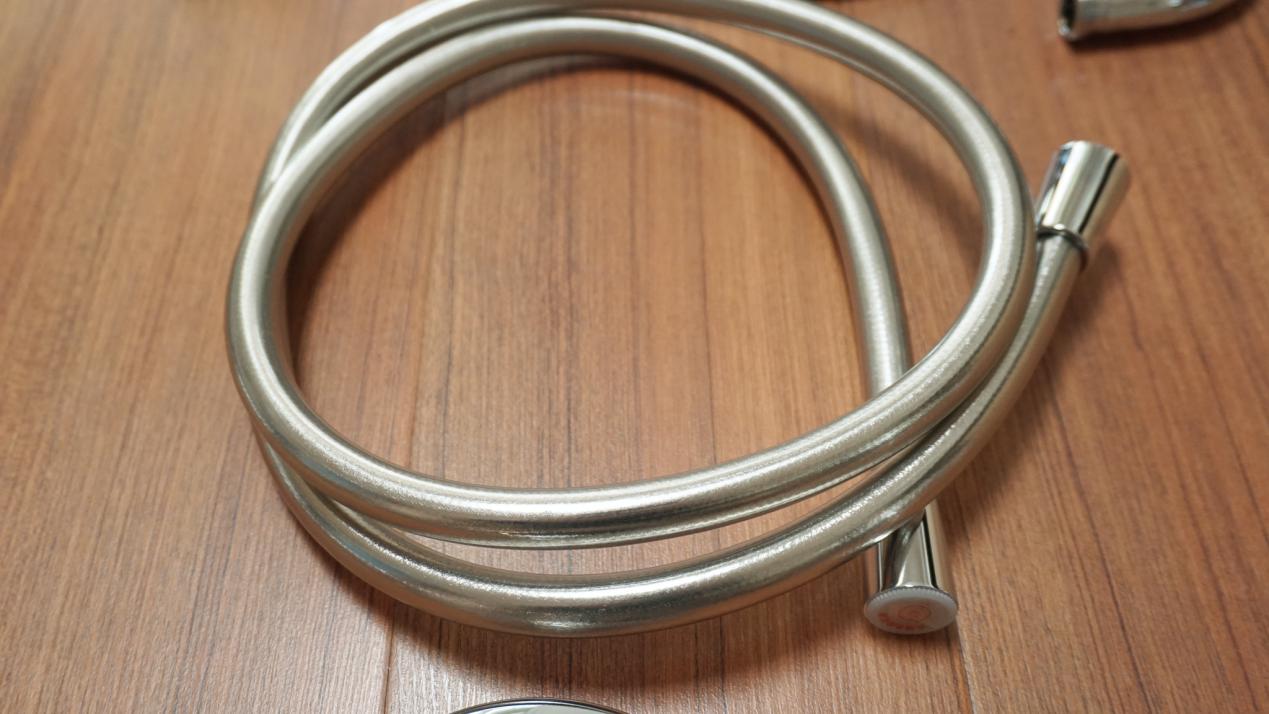 小米有品上999元花洒,水力发电LED显示,德国内芯,自动净垢顶喷