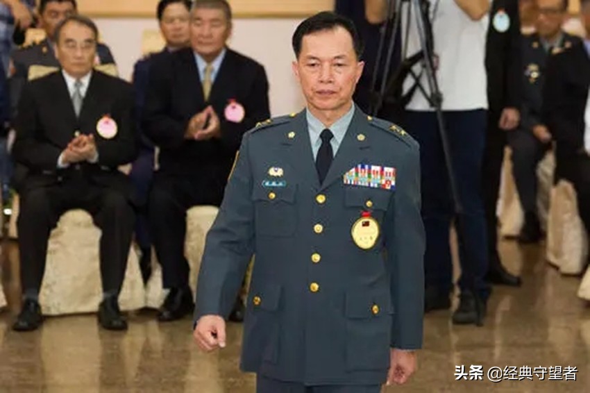 揭开台湾蔡英文侍卫队的黑历史，蔡英文想逃跑时这些人靠得住吗？